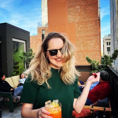 lefty comms lady, alum of @american_bridge, @emilyslist, and a bunch of campaigns. opinions are my own.