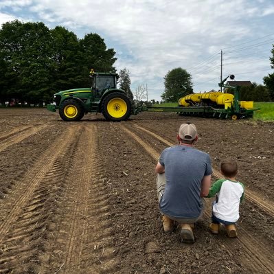 Pioneer Seed Sales Rep with Roodzant Seed Services. Private Agronomist. 3rd Generation Farmer. Tweets are my own.