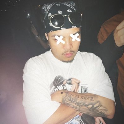 fjameslb_'s profile picture. 