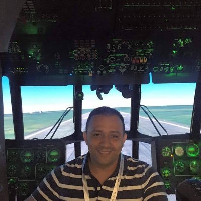 Ingeniero Electrónico especializado en aviación, educación y tecnología. Apasionado por la docencia y el liderazgo.