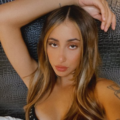 backup - main @JenaWolfy1
✨& find our special content below⬇️