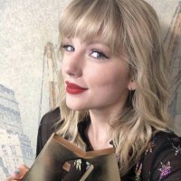 lala (@totallylari) 's Twitter Profile