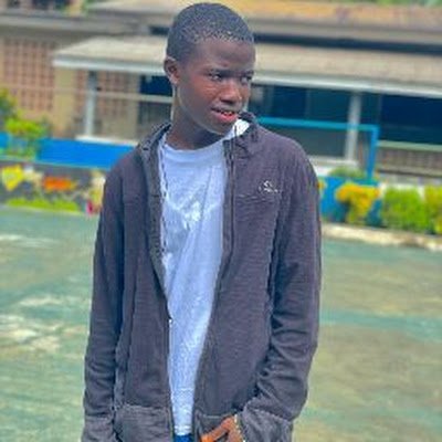 I m a Afro and poco dancer from wast africa Liberia 🇱🇷 who need support to go ahead with his dance mood .
My name is Dancer Opor (it's plenty).