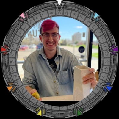 Space_Mantis's profile picture. I'm Dez. disabled trans guy.
/they them/ 29 yrs tired