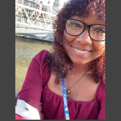 I only care about my cat. ‘94. Nerdy things. True crime enthusiast. Cleveland Baseball. she/her