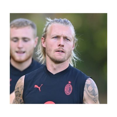 sr7aan_q8's profile picture. الاحلام لذّتها .. قبل توصل لها ❤ • • • Forza # milan❤️ 🇮🇹⚫️🔴🇮🇹⚫️🔴🇮🇹⚫️🔴🇮🇹⚫️🔴 •  ❤️