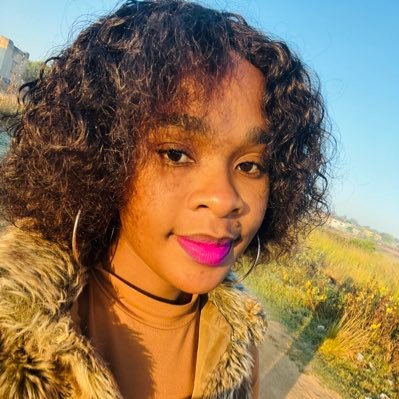 BALOYITINTSWAL8's profile picture. 1.Truth so important🙉
2.not too serious.
3. I am smart....
4. Ice cream(Tin Roof)  
5. Mini Cooper
6. Prof 📃
7.check my mole then lips👄