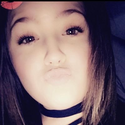 TaylorBook28052's profile picture. 