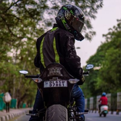 bike lover 💗
I'm moto vlogger 😎
my bike name is Kawasaki Ninja z900🏍️
YouTube || z900 Diaries and ns_moto_vlog