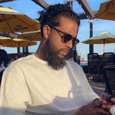 JanaathV's profile picture. Author of “Marappaiyaa” and “Cross Roads: Pick a Path”