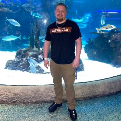I’m born and raised in Kentucky, I’m 27 Full time Pharmacy Tech an a Part time streamer. So please follow my twitch Channel https://t.co/2HmPJrzatW 🔥