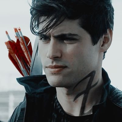 Fanpage of Alec Lightwood and others characters from Shadowhunters.