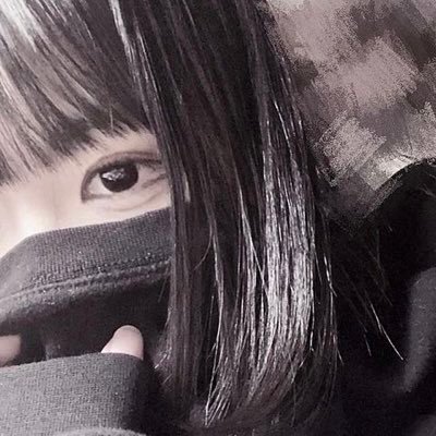 豆腐メンタルだけど見てもらいたい矛盾系女子です。 「https://t.co/PG1O5fnn1p」←こっちはもっと過激です💭