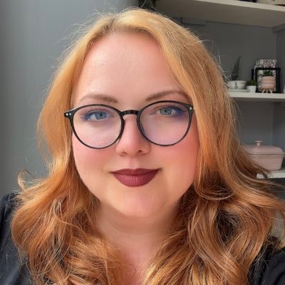 🇷🇴 living in 🇬🇧 || 👩💻 Senior Product Designer @wearexdesign || 🎨 Visual artist by night || 🛋️ Interior design/Architecture enthusiast