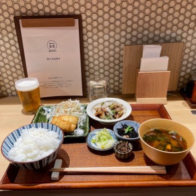 VXQz1jOgoa17311's profile picture. 神社が好き 御朱印は集めてません 落語が好き 将来は地元で寄席の経営をしたい