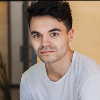Founder | Currently DX @ https://t.co/kulrxCPsxc Newsletter ➡ https://t.co/cmKiaId1yX Indie Projects: ⏱ https://t.co/P6dsqpqbaI 🌱 https://t.co/oUvvDiPwbp
