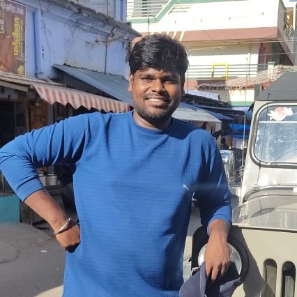 Giri_Tharan14's profile picture. web developer