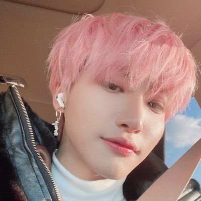 𝑂𝑛𝑙𝑦 𝑦𝑜𝑢 𝑐𝑜𝑢𝑙𝑑 𝑓𝑖𝑙𝑙 𝑡𝘩𝑖𝑠 𝑒𝑚𝑝𝑡𝑦 𝑠𝑝𝑎𝑐𝑒.✧
𝑭𝒂𝒖𝒓𝒆-𝑩𝒂𝒖𝒅 –
Je danse avec la pluie.☕