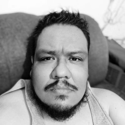 Chuycruza's profile picture. Psicólogo, un poco loco, un poco poeta, runner amateur, fanático de la tecnológica y los misterios