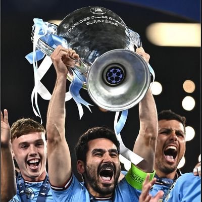 MCFC 💙
He who sacrifices freedom for security deserves neither.