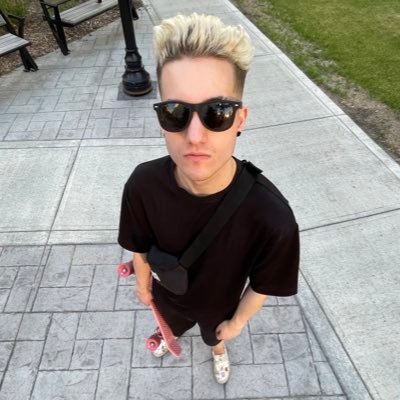 Dogs17171's profile picture. just trying to get through the day.