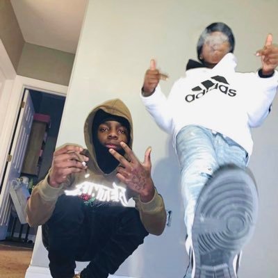 dc_blay's profile picture. Speeding fast on the run, don’t wanna get caught up.