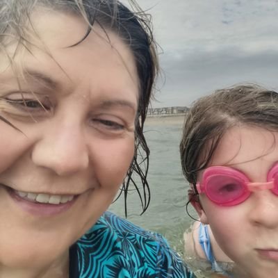 mammy of 2 💙❤️ nanna of 1 ❤️ Love Singing https://t.co/hggVheGg9S & open water dipping - 🌊#SaltyDogDippers