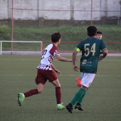 tú eres el único dueño de tu futuro y que nadie lo escriba
❤️1️⃣7️⃣❤️