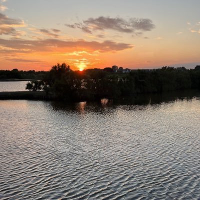 Gabrl_Tess's profile picture. cool