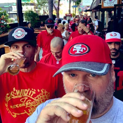 49er fan 🟥🟨 🏈🏟️ Wu-Tang Forever 👐🏼🐝 Beer enthusiast 🍺🍻