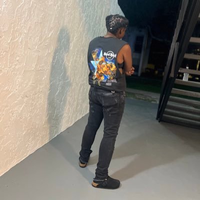 _girlthatsalex's profile picture. 