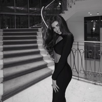 امرأه لا تُهزم مهما حدث.