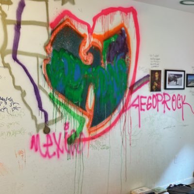 #graffitiisnotacrime