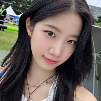 👑(@ZUZUonthemoon) 's Twitter Profile Photo