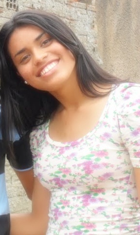 romântica, sincera, meiga, feliz, :)