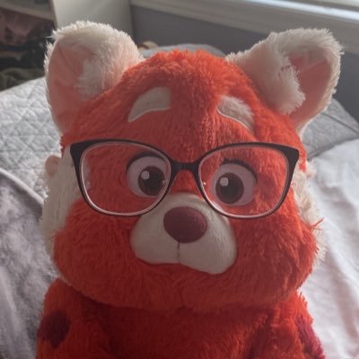 Livyy02's profile picture. 22 she/her