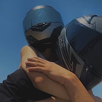 Andy20j's profile picture. SILENZIO, BRUNOO!!

• Ser buena persona, no significa soportarlo todo.🤍✨ 
11:11💙😍
555✨