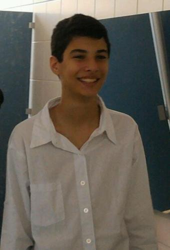 Ousado, alegre, moleque, Santista e por cima de tudo, filho de DEUS !!!!! (ousadia e alegria)