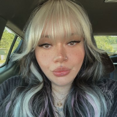 cosmickxtty Profile Picture