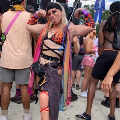 hippie_bre's profile picture. 2𝟺♍︎. Just one muscle head, bass head, shuffling girl getting through this thing called life ya digg.