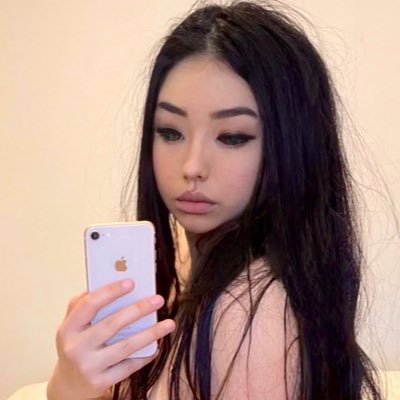 porn retweet’s I send nudes hmu love💕 21 Female (Asian) I love dick picks 💕 single slut, always horny