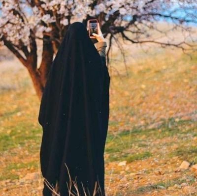 elikaamini155's profile picture. بنازم (=
