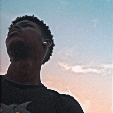 yvssine_yh's profile picture. Now you are my #Friend 😉✌🏾