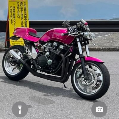 CBX750Fのピンクちゃん ピンクカブ90 SR400 MC41 エイプ50 ZRX400ε٩(º∀º)۶з #RC17 #CBX750 #ピンク #PINK