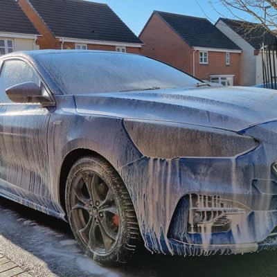 JustbringitNeil's profile picture. 