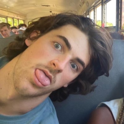 etmarkwalter's profile picture. Passion crafts my identity, my identity makes me.