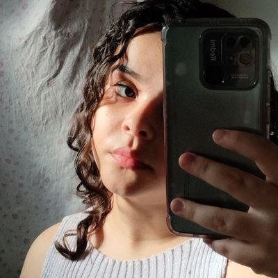 nalaura_s_g's profile picture. FODASE O MUNDO BIXO