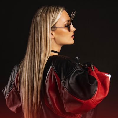 Olga Ryazanova Dj & Producer // https://t.co/HkFq3nT1Yf