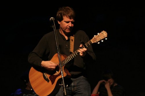Singer/songwriter guitarist Robert Richter is an energetic performer creating music blending different genres from folk to blues to Celtic played with passion