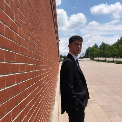 yasinegl's profile picture. 